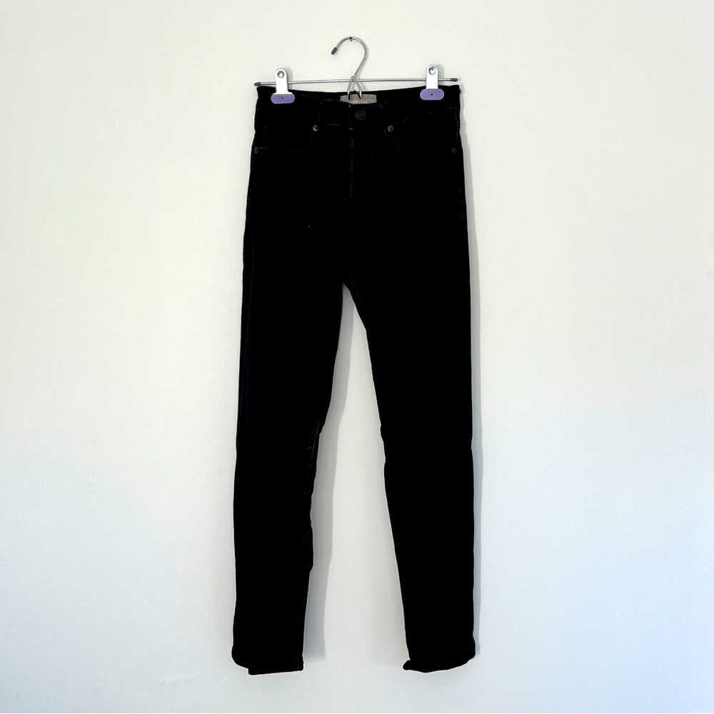 Everlane High-Rise Slim-Straight Stretch Cigarette Jean in Black